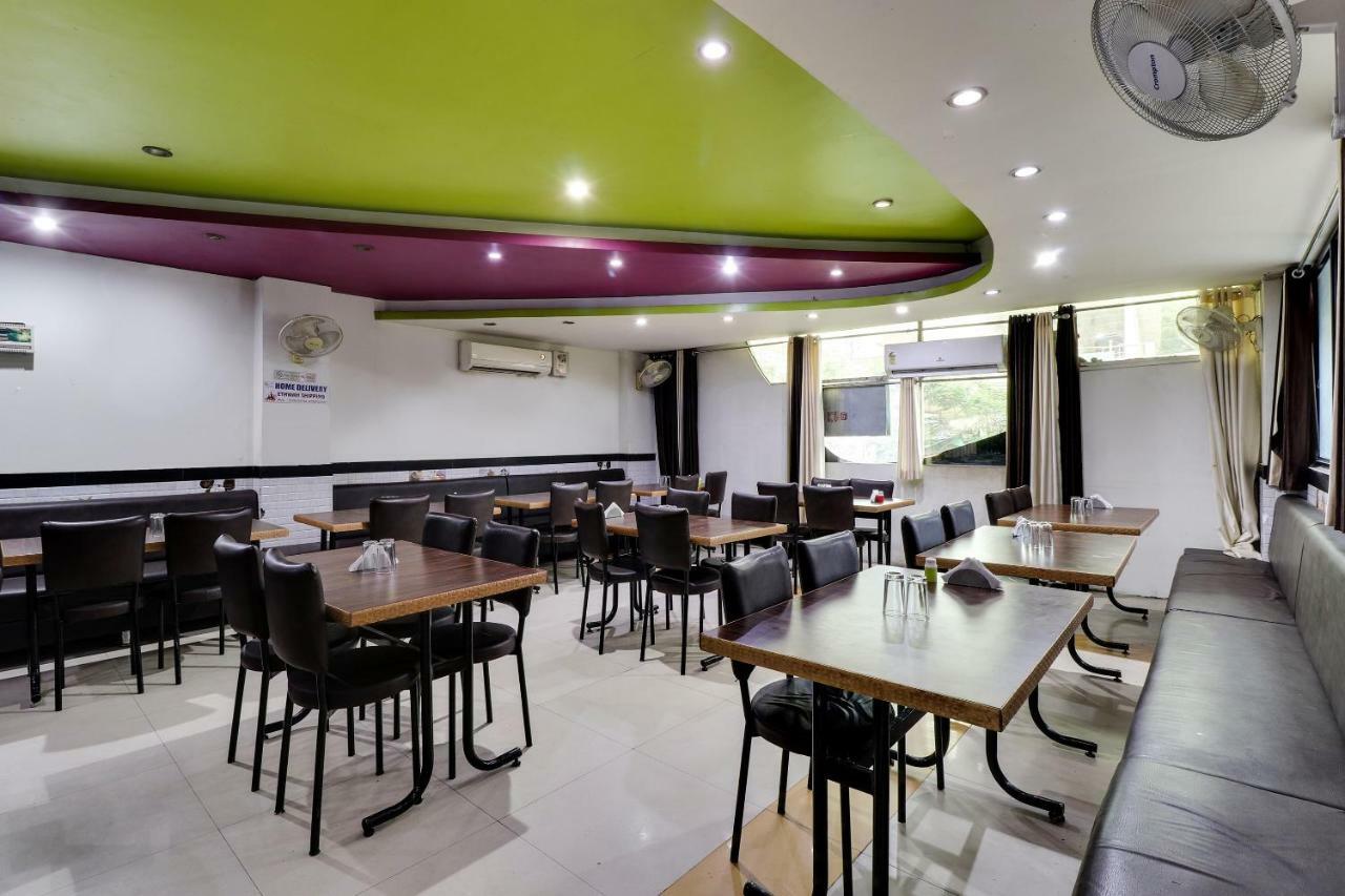 Oyo 45398 Kunal Hotel Etawah Bagian luar foto
