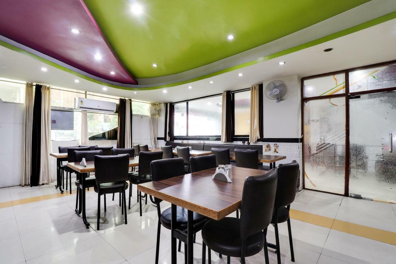 Oyo 45398 Kunal Hotel Etawah Bagian luar foto