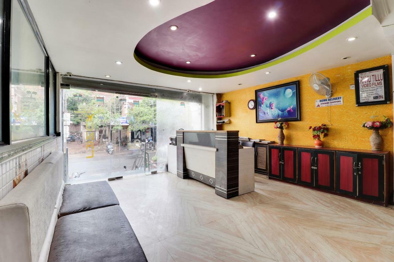 Oyo 45398 Kunal Hotel Etawah Bagian luar foto
