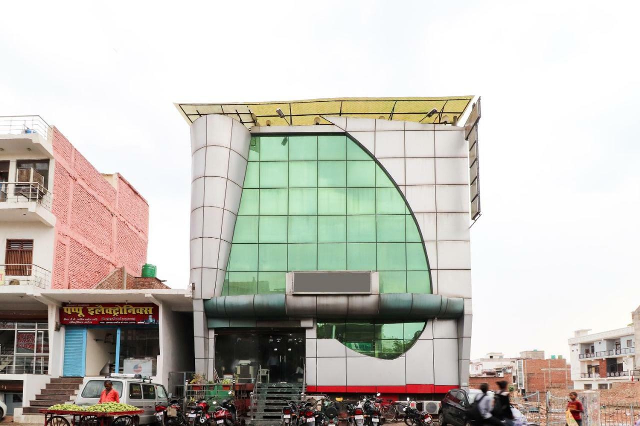 Oyo 45398 Kunal Hotel Etawah Bagian luar foto
